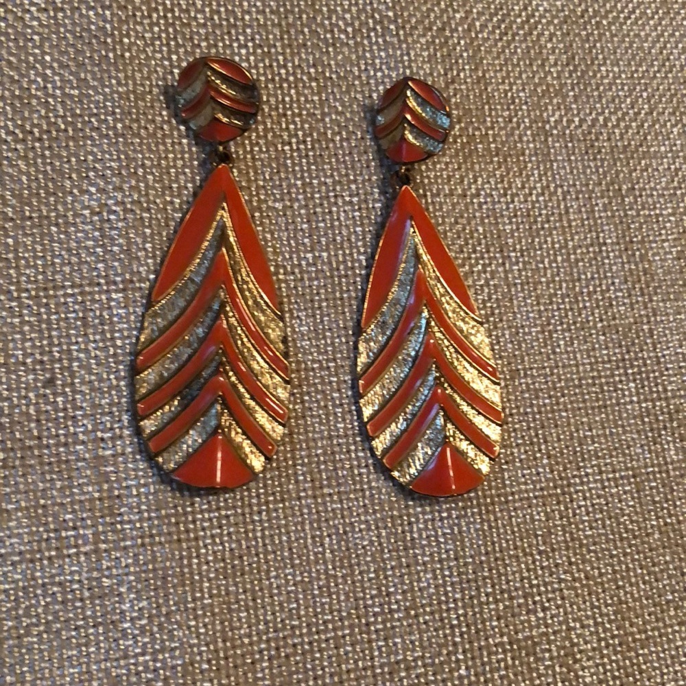 Drop earrings